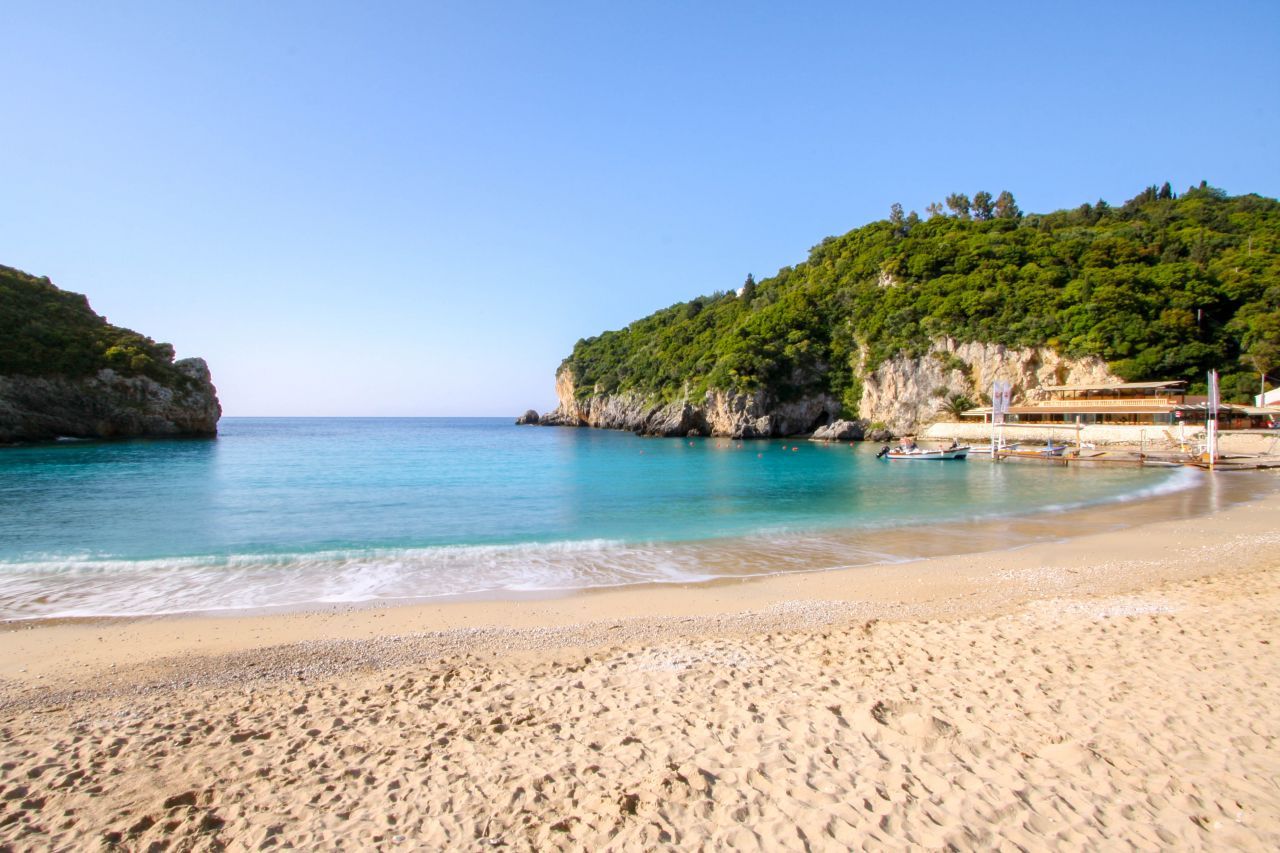 honeymoon charter in greece
