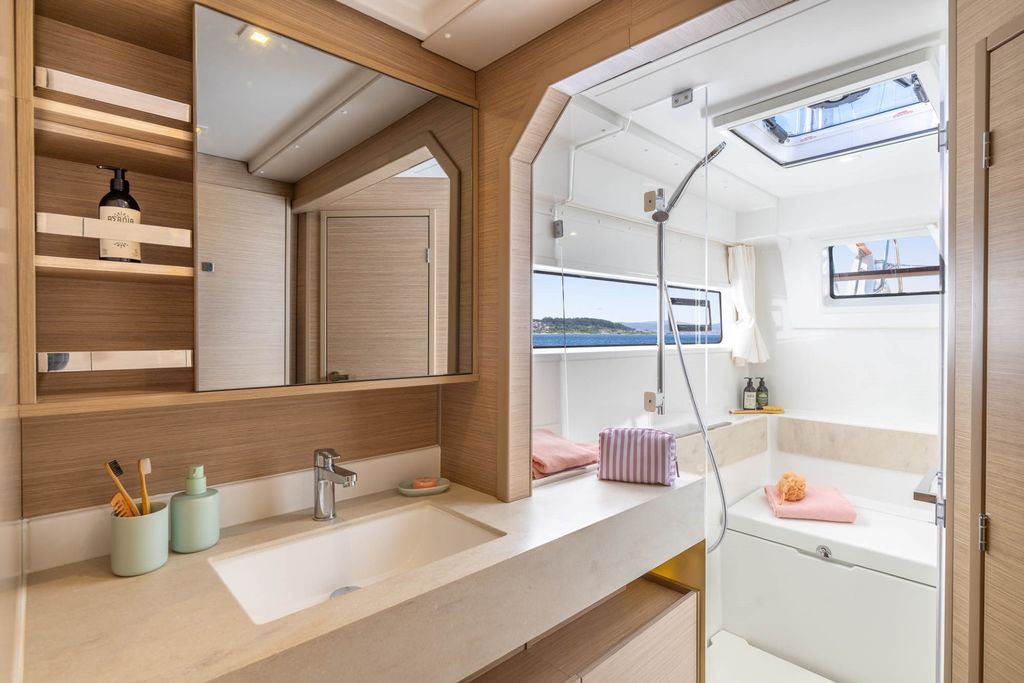 Lagoon 43 for Sale in Greece - Boat Images