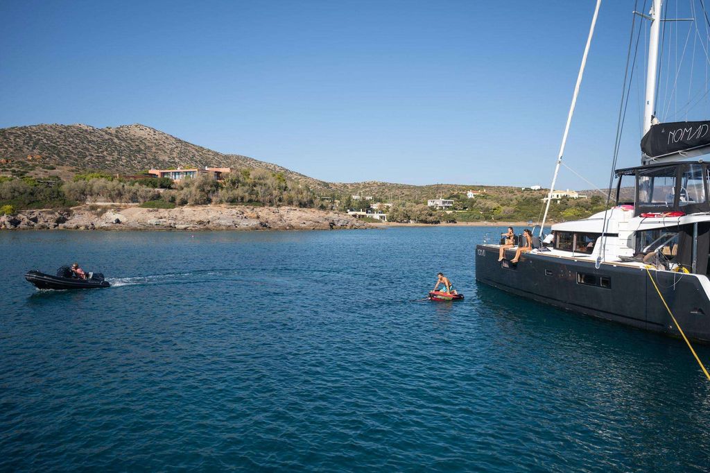 NOMAD - Boat Images