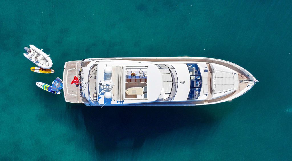 GRACE XI - Boat Images