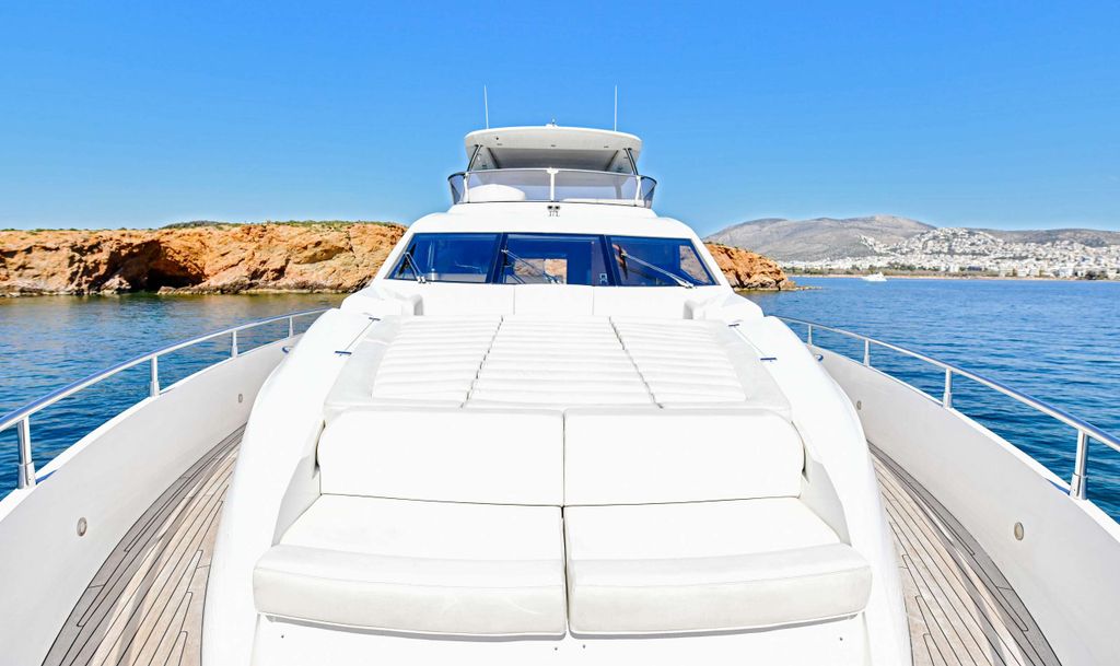GRACE XI - Boat Images