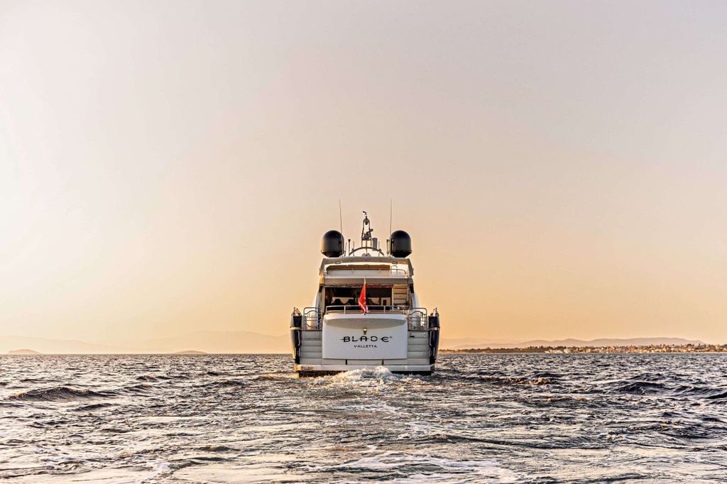 BLADE 6 - Boat Images