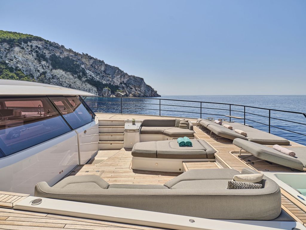 CHRISTAL MIO 80 - Boat Images