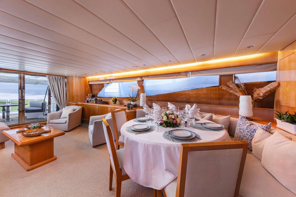DREAM - Boat Images