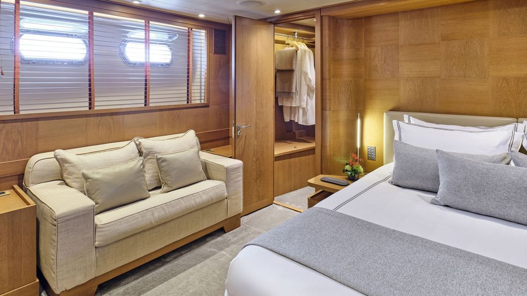 TIGRA - Boat Images