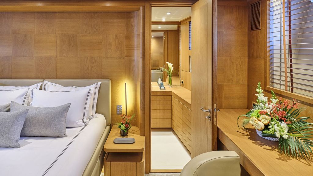 TIGRA - Boat Images