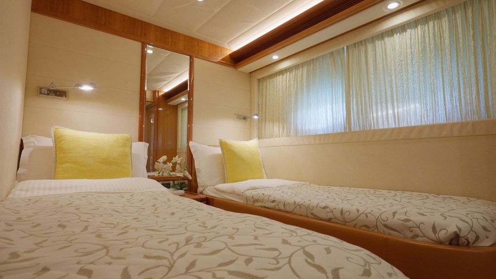 NATASSA ( ex LADY NATASA) - Boat Images
