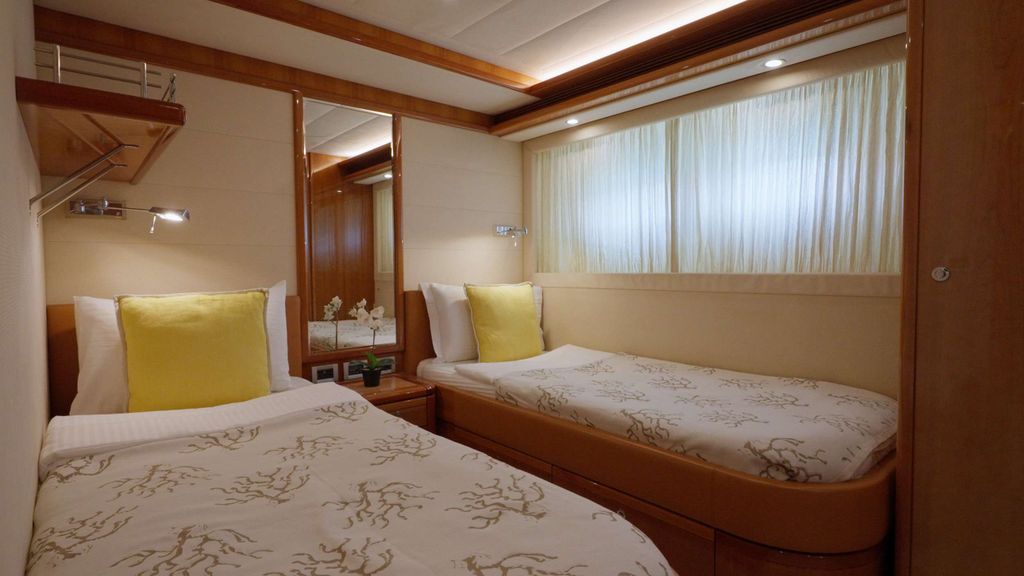NATASSA ( ex LADY NATASA) - Boat Images
