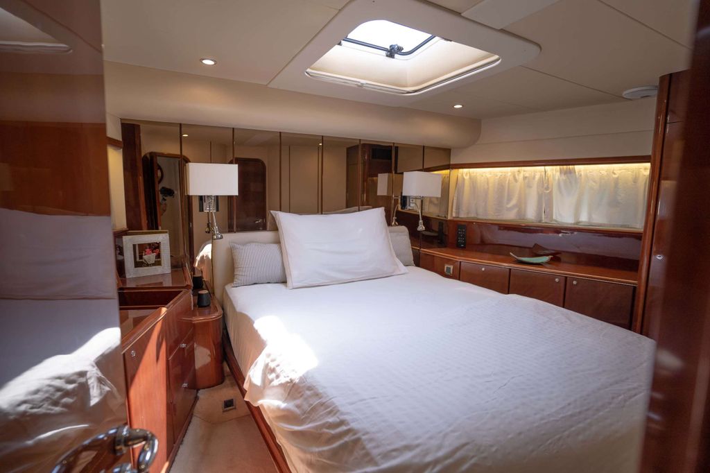 ESPERANZA - Boat Images