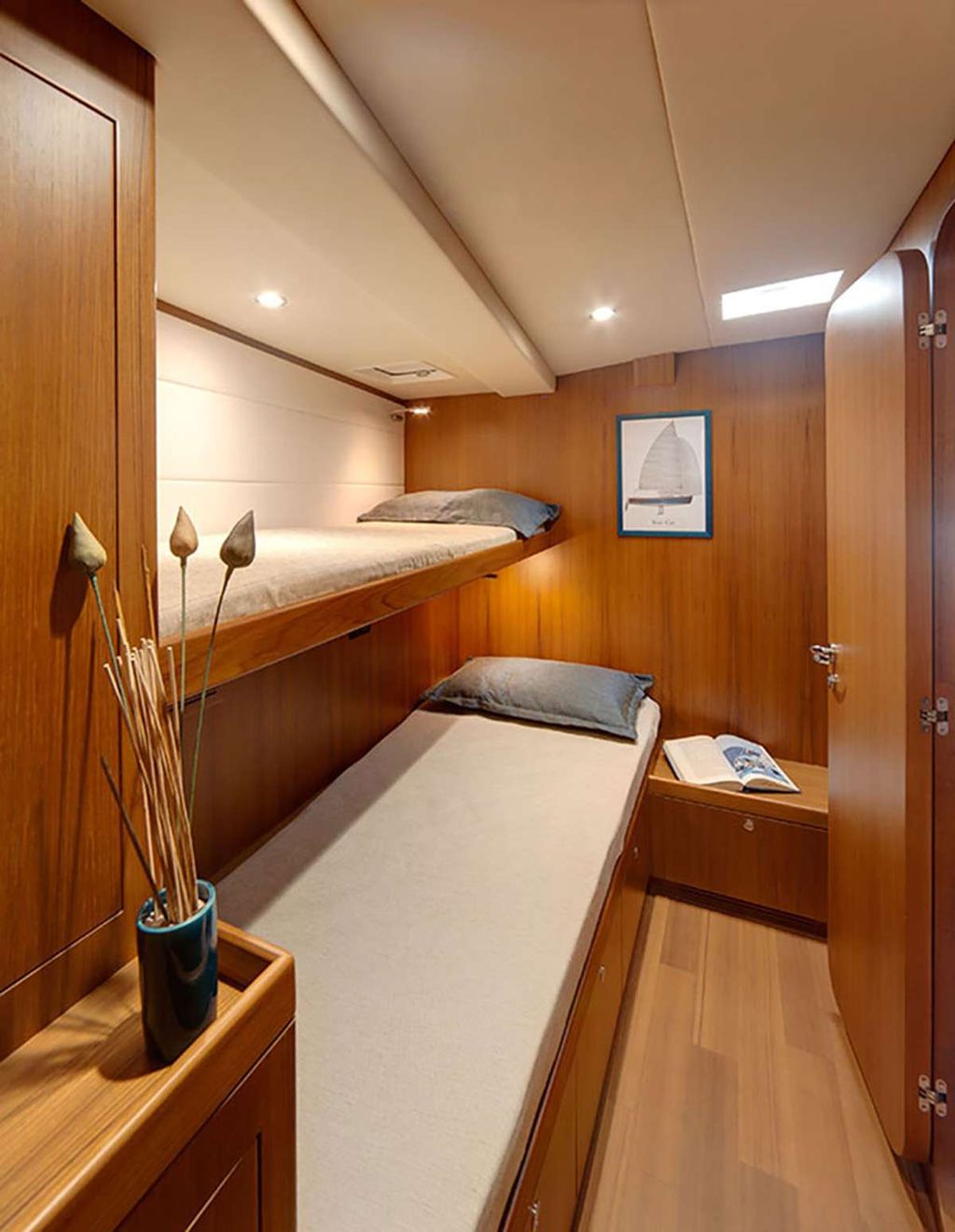 HUAYRA - Boat Images