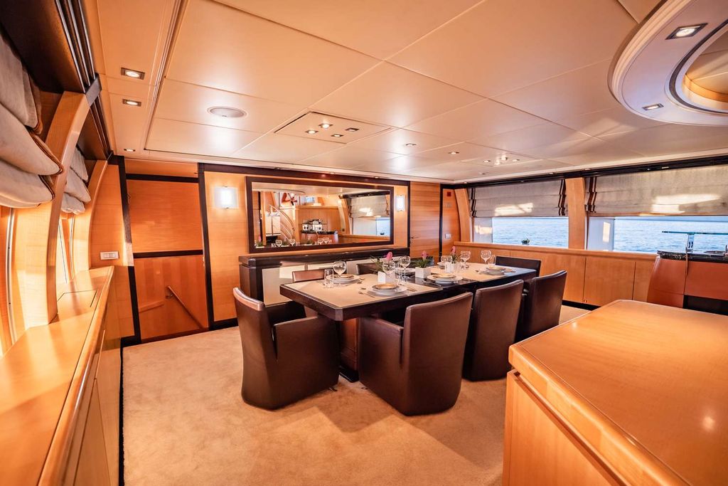 LIBERDADE - Boat Images