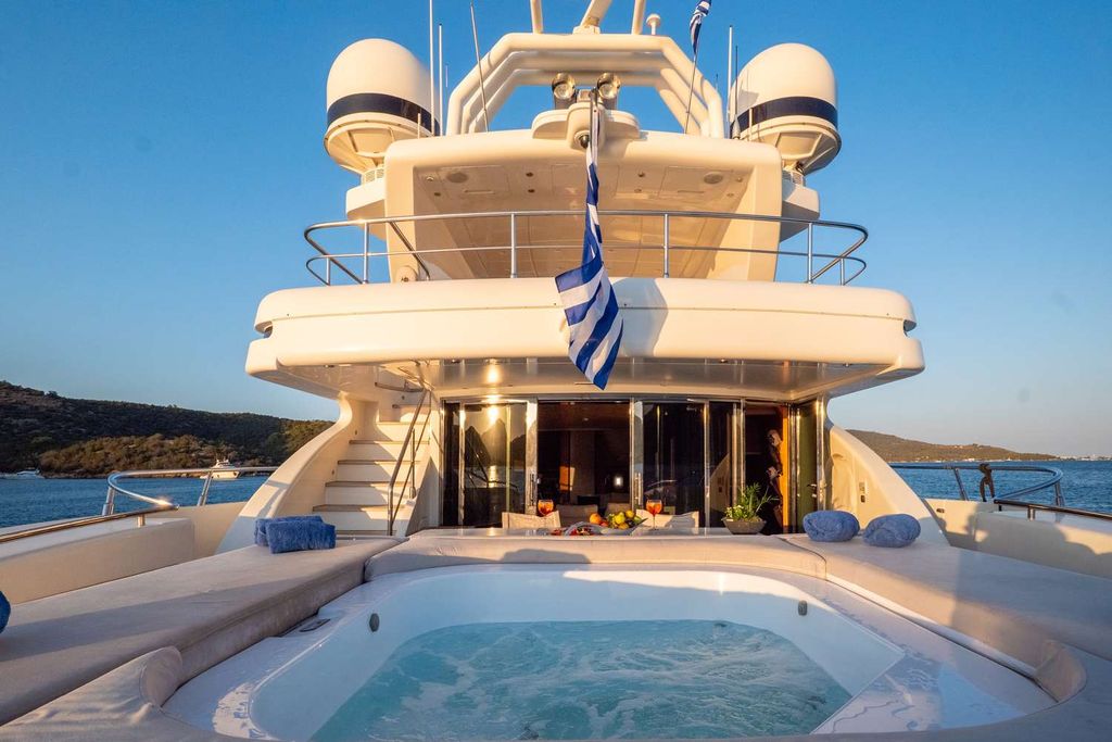 LIBERDADE - Boat Images