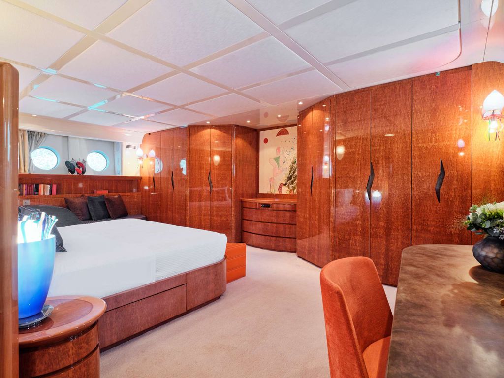 CONDOR A - Boat Images