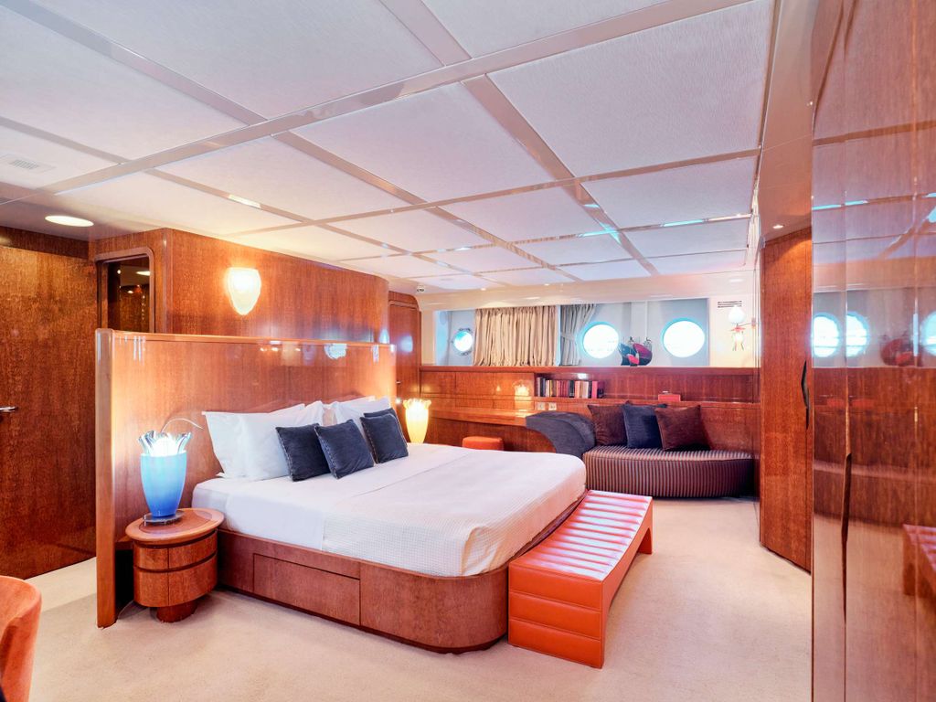 CONDOR A - Boat Images