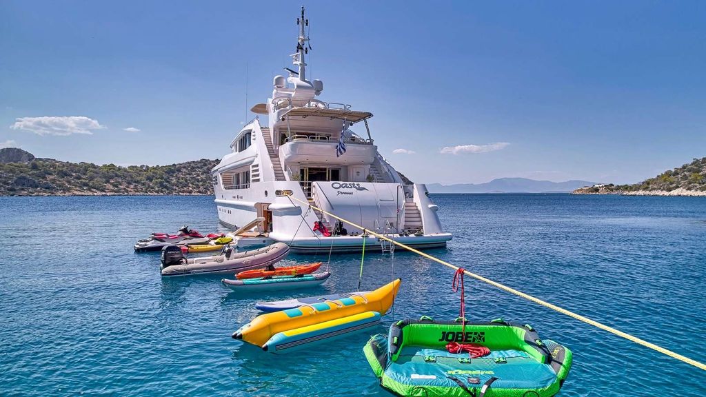 OASIS - Boat Images