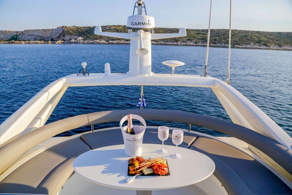 SUMMER CAMP - Boat Images