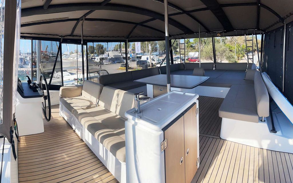 KOS 58.CAT - Boat Images