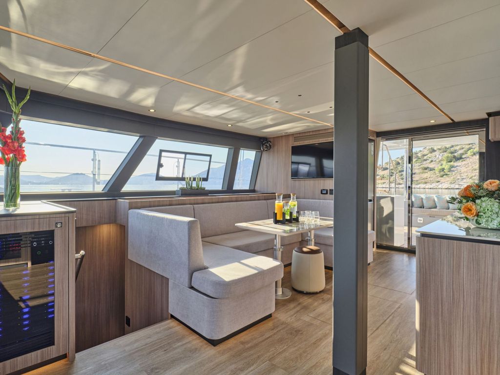 ANDARE OLTRE - Boat Images