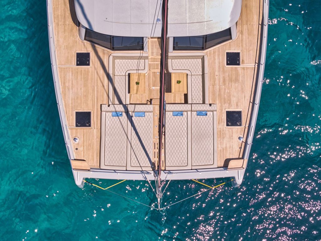 ANDARE OLTRE - Boat Images