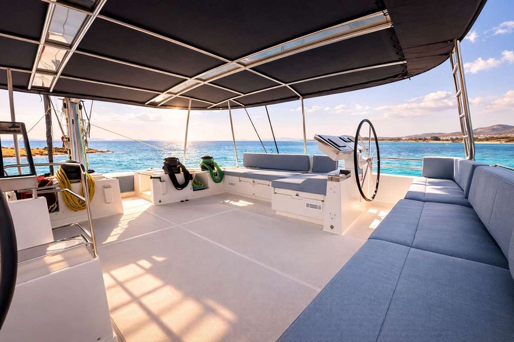 ROYAL DESTINY - Boat Images