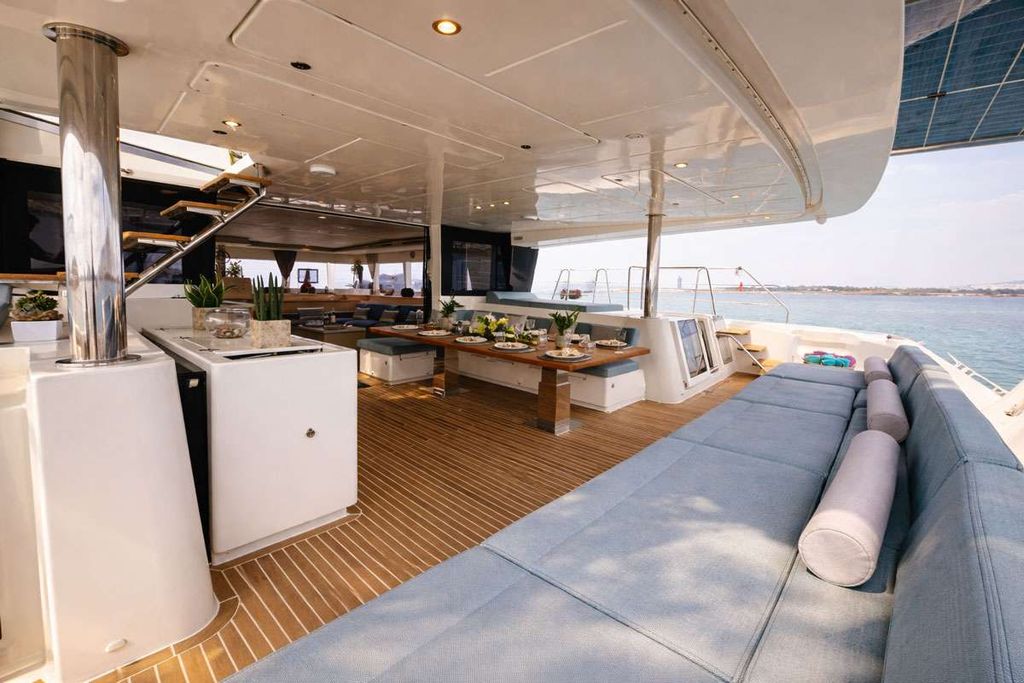 ROYAL DESTINY - Boat Images