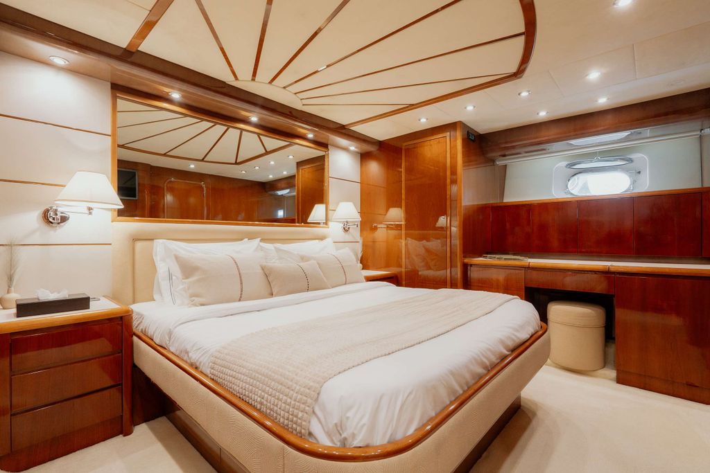 ESTIA POSEIDON - Boat Images