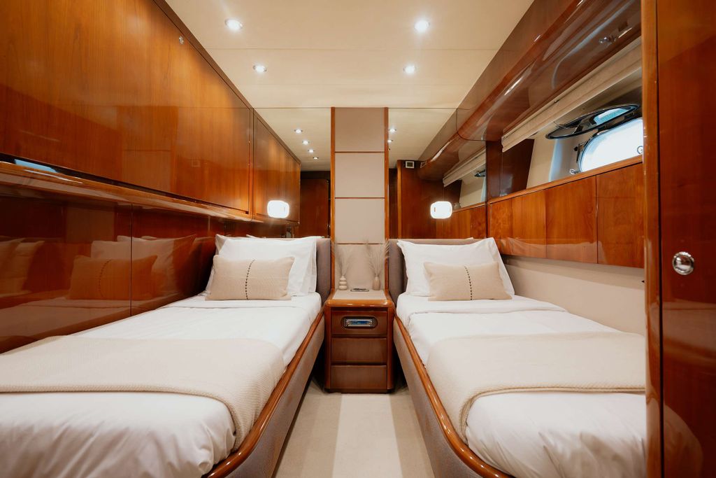 ESTIA POSEIDON - Boat Images