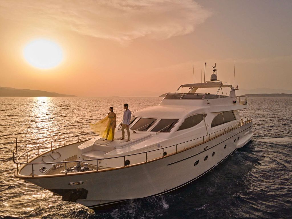 ESTIA POSEIDON - Boat Images
