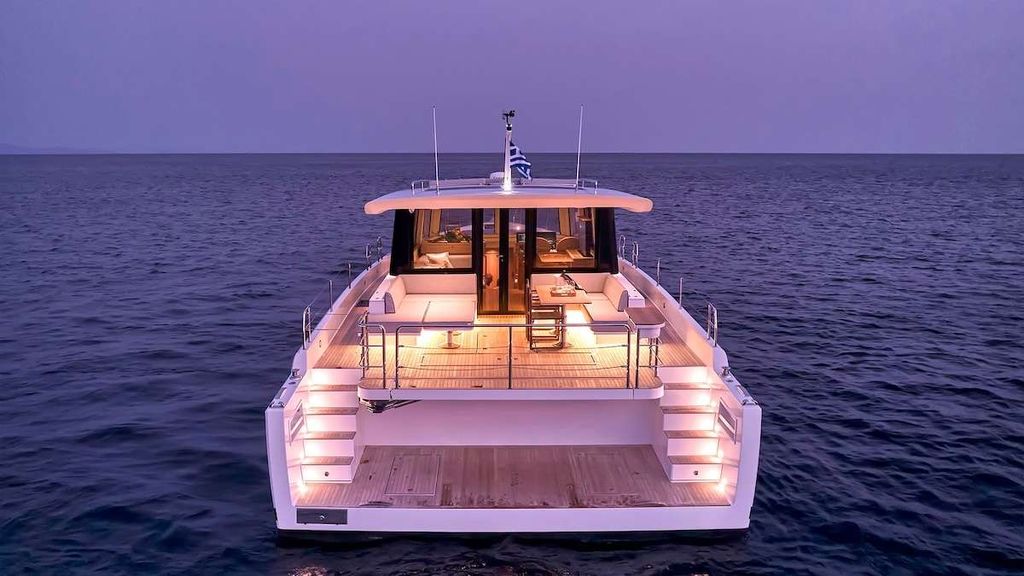 LADY D - Boat Images
