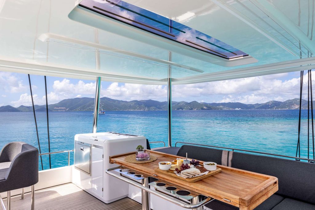VALINOR - Boat Images