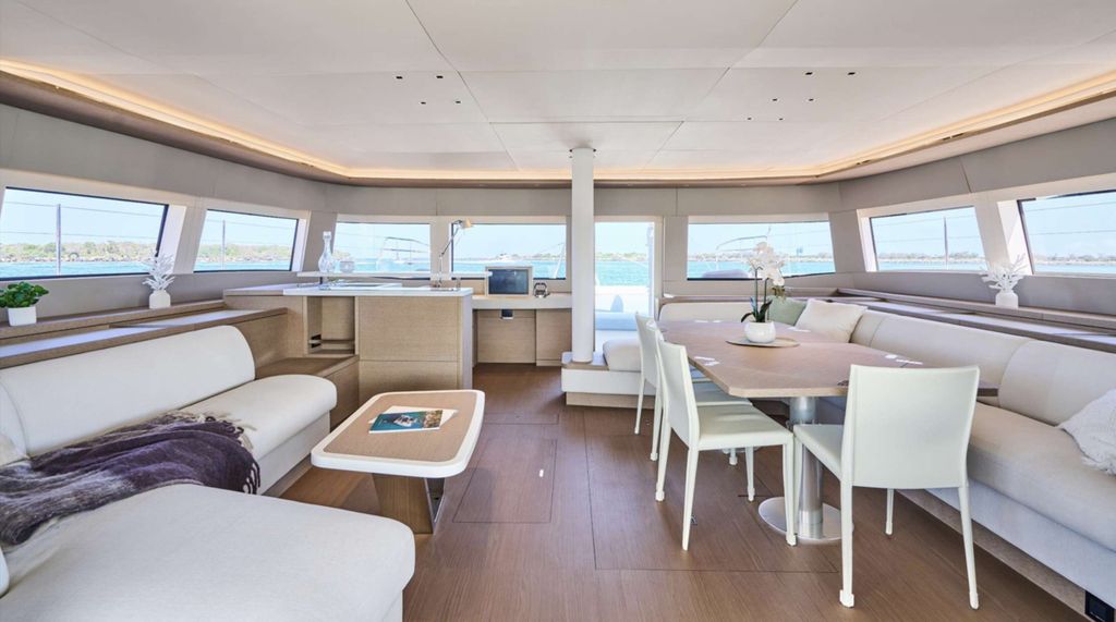 AMAREA - Boat Images