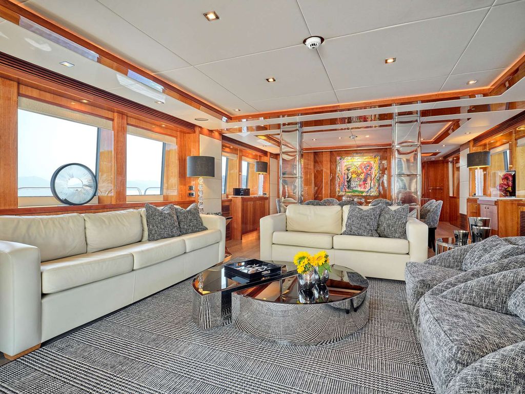 WHITE PEARL I - Boat Images