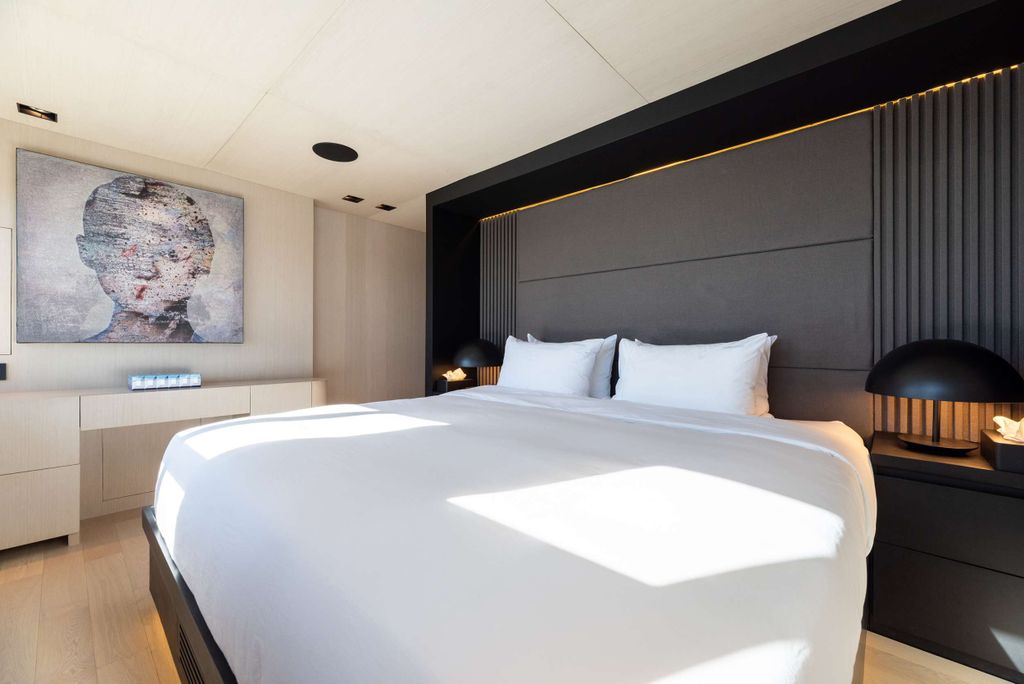 Funky Choice - Boat Images