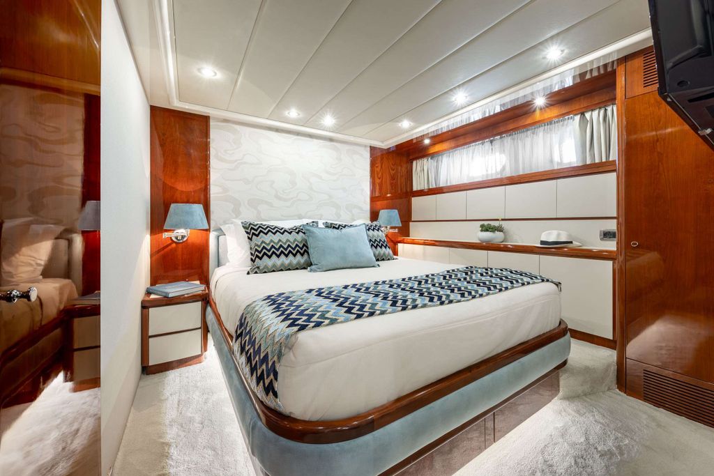 AZURE ONE - Boat Images