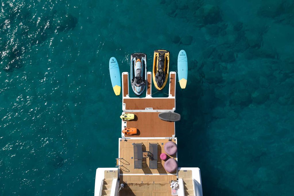 PURA VIDA - Boat Images