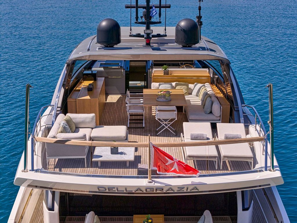 DELLAGRAZIA - Boat Images