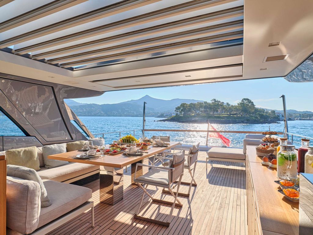 DELLAGRAZIA - Boat Images
