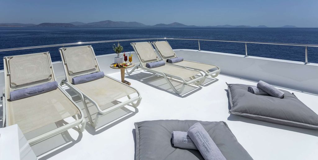 ENDLESS SUMMER - Boat Images
