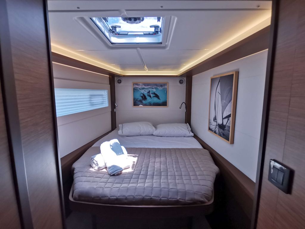 GALAXY - Boat Images