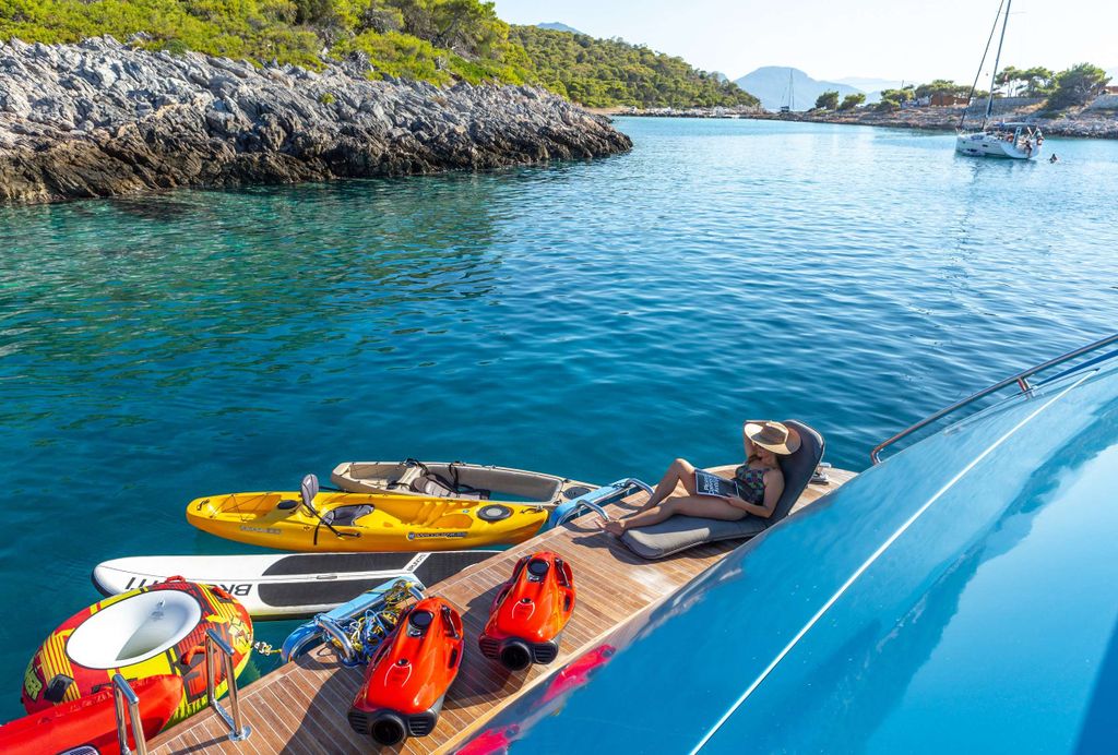 SEA WOLF - Boat Images