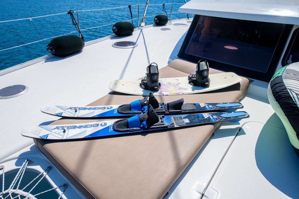 HIGHJINKS - Boat Images