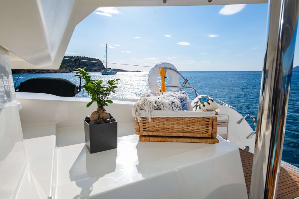 HIGHJINKS - Boat Images