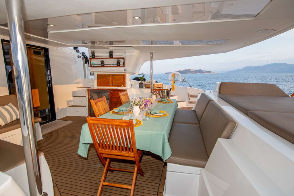 HIGHJINKS - Boat Images