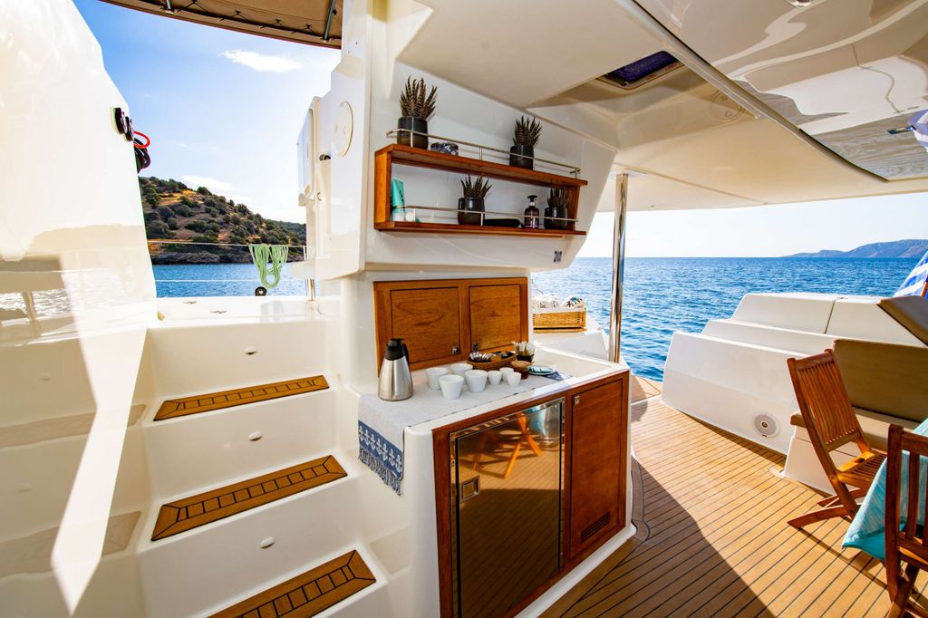 HIGHJINKS - Boat Images
