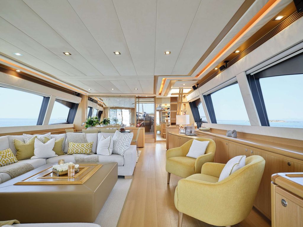 JULIE M - Boat Images