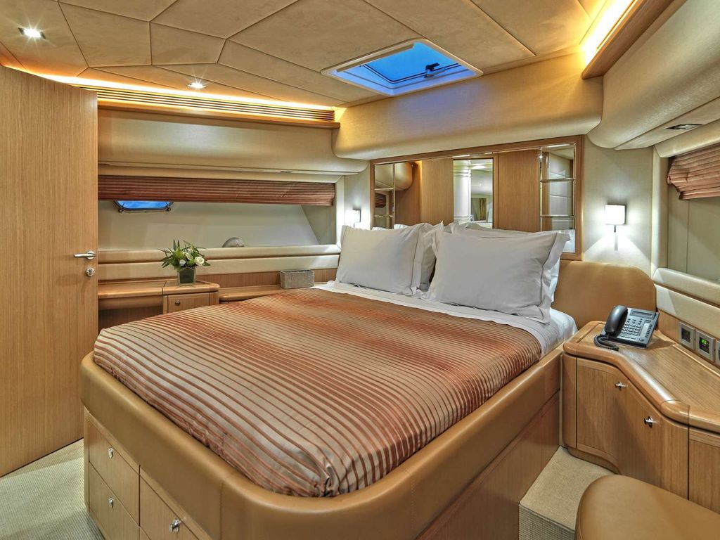 JULIE M - Boat Images