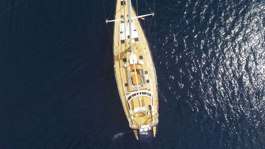 WIND OF CHANGE - Boat Images