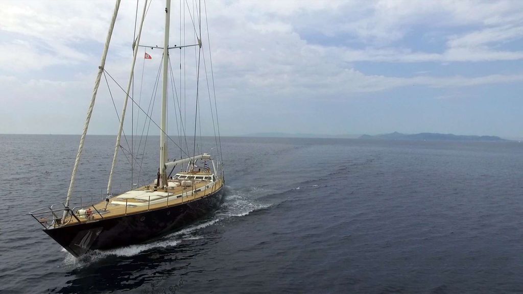 WIND OF CHANGE - Boat Images