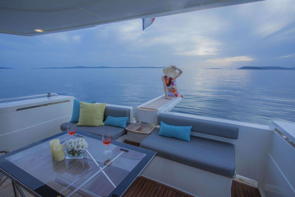 SECRET - Boat Images