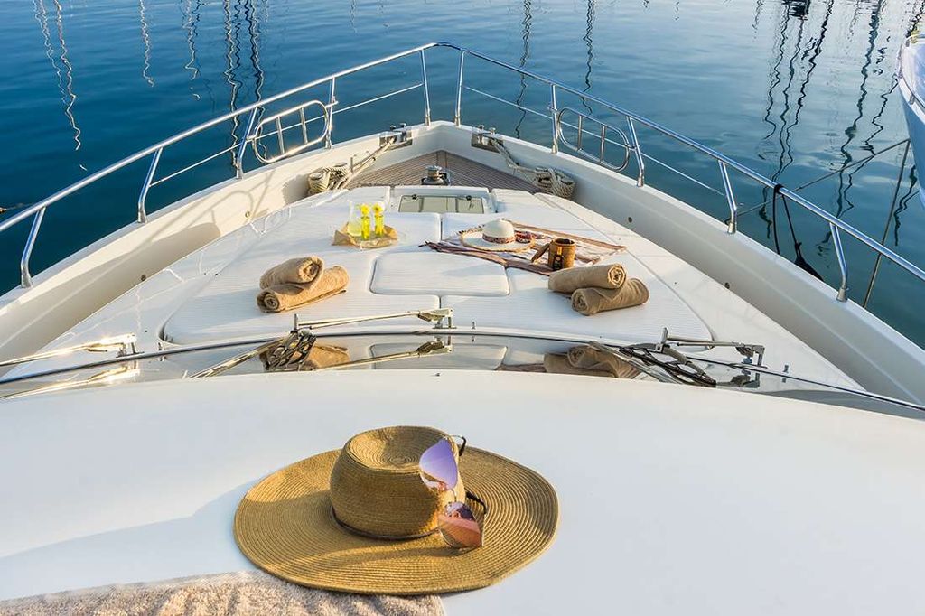 AMORAKI - Boat Images